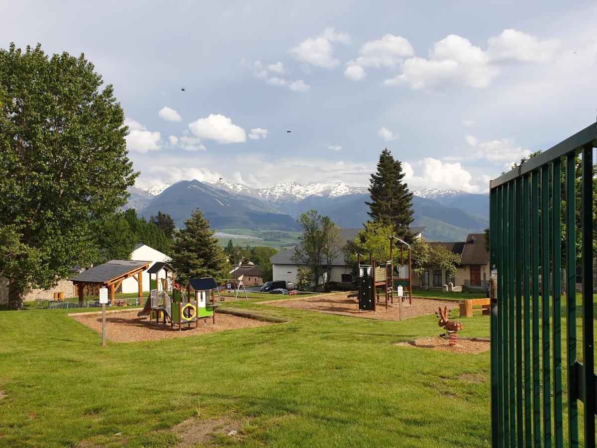 Готель La Petite Chapelle Font-Romeu-Odeillo-Via Екстер'єр фото
