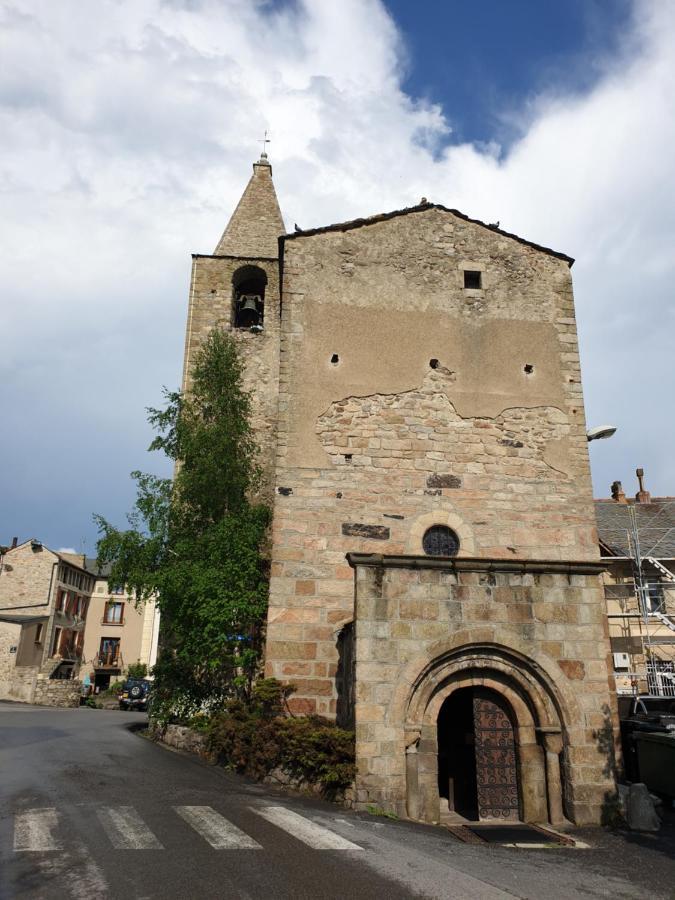Готель La Petite Chapelle Font-Romeu-Odeillo-Via Екстер'єр фото